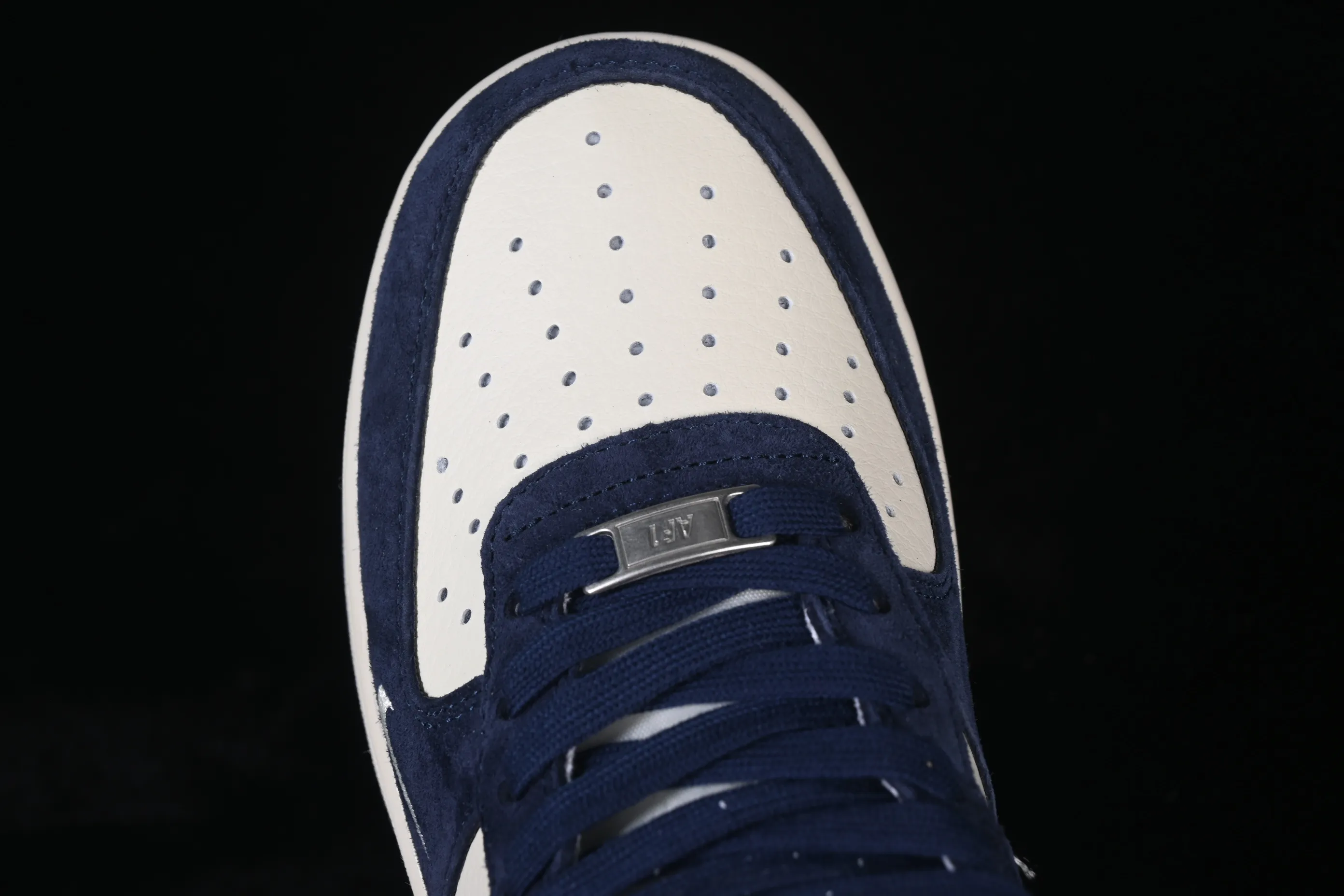 All categories Nk Air Force 1 Air Force series Nk Air Force 1 Low Air Force low-top Nike Air Force 1'07 Low Year of the Horse limited edition Navy blue Prancing Horse Air Force 1 low-top casual sneakers XD0028-013